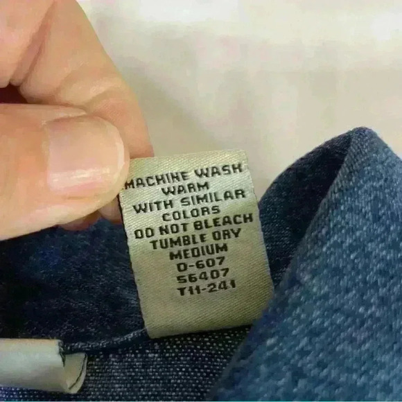 Classic Elements Denim Shirt Shacket Christmas Embroidered Size Medium Holiday - Picture 4 of 8